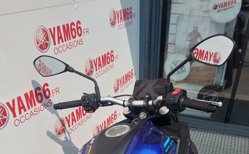 YAMAHA MT-07 (47.5CV) 3