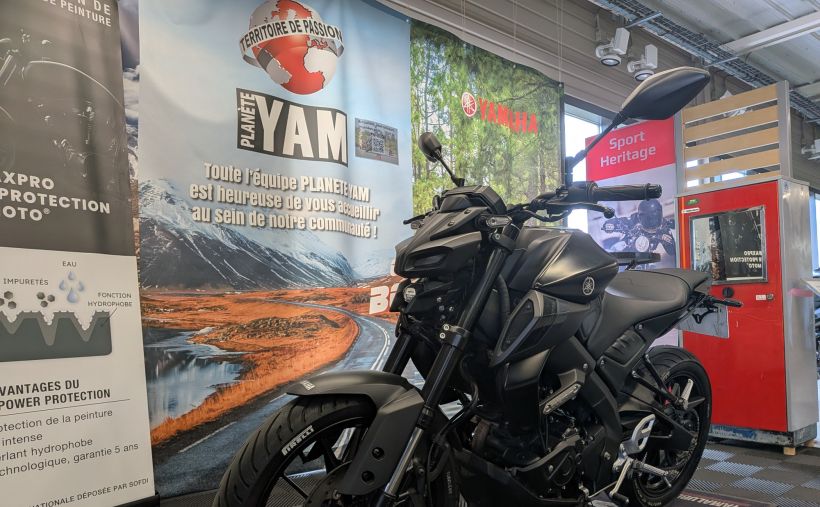 YAMAHA MT-125 ABS 6