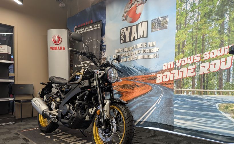 YAMAHA XSR 125 Legacy 1
