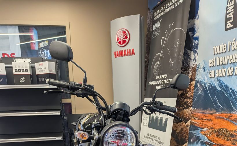 YAMAHA XSR 125 Legacy 3