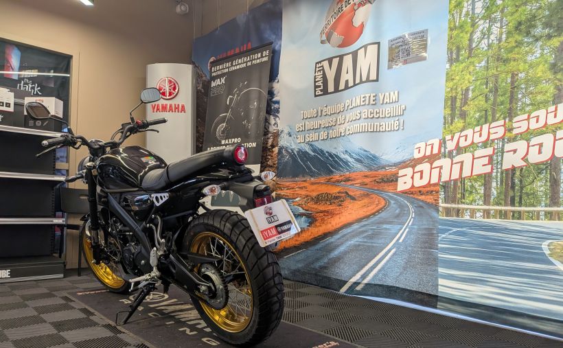 YAMAHA XSR 125 Legacy 7