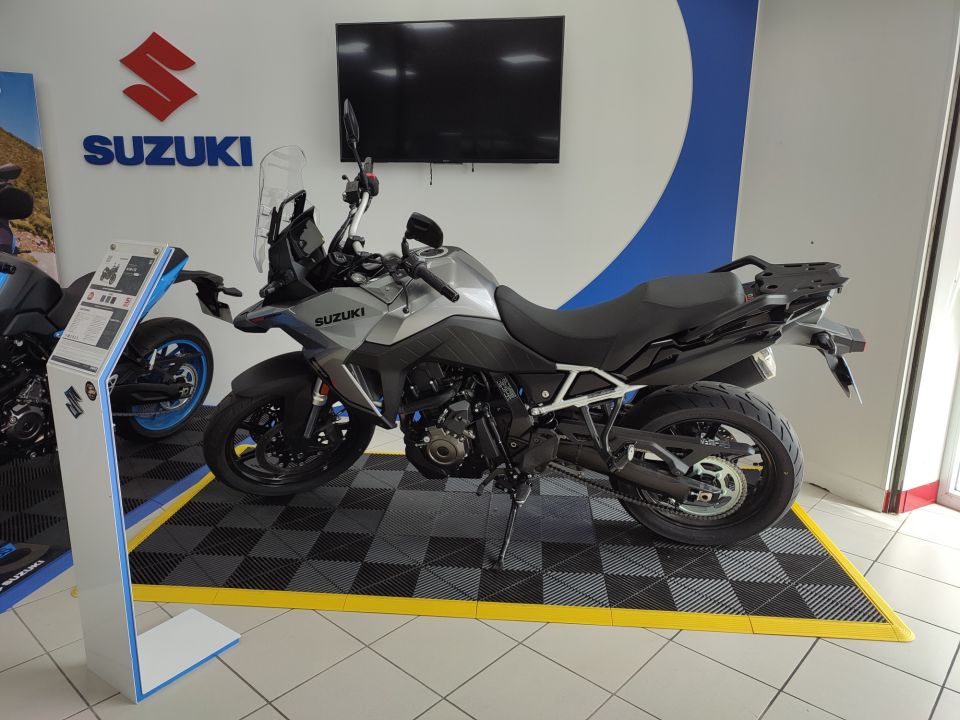 SUZUKI V-STROM 800SE 12