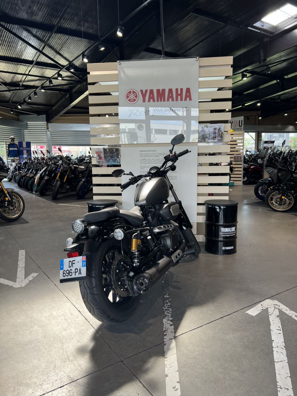 YAMAHA XV 950 BOLT R 3