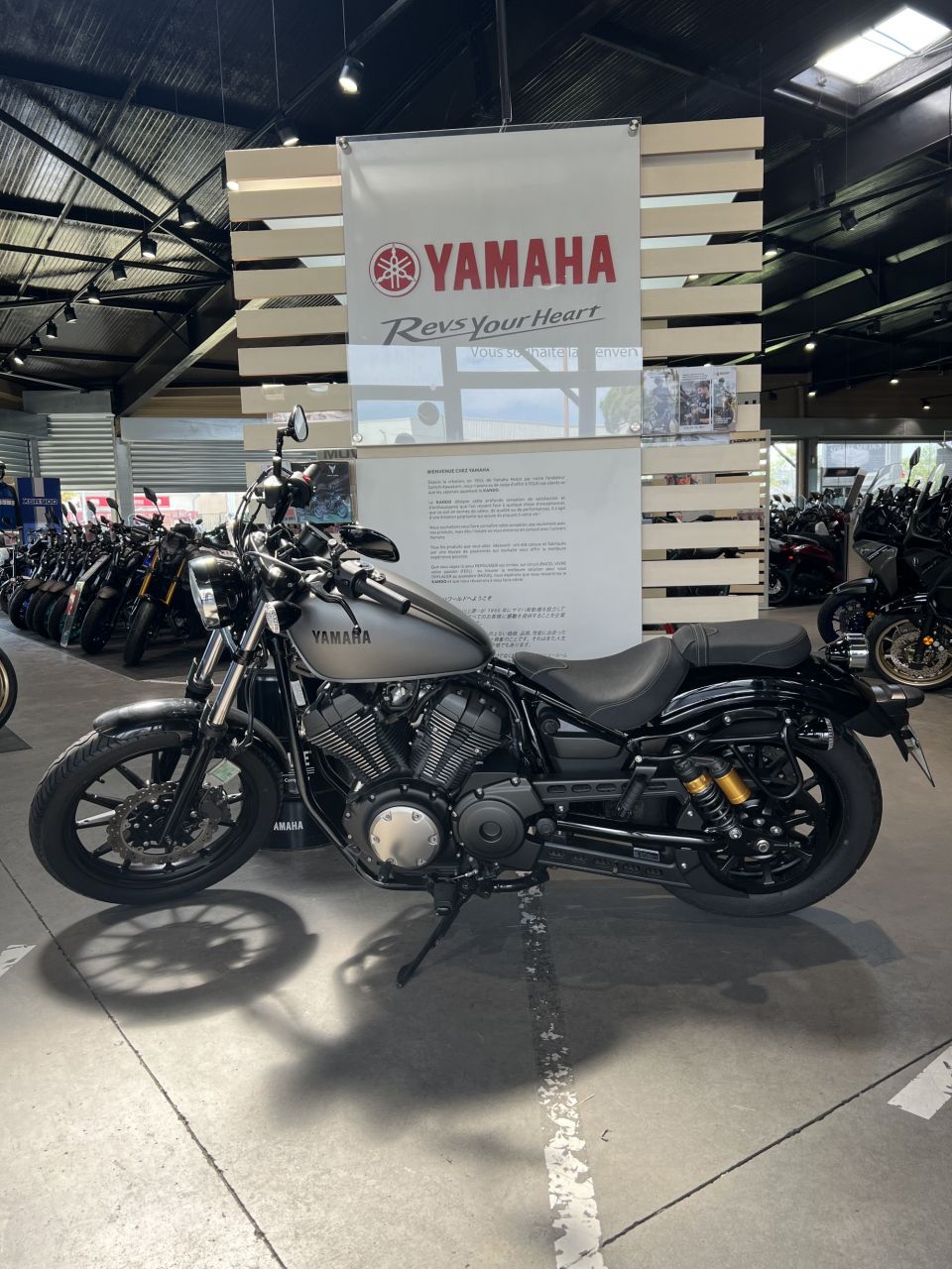 YAMAHA XV 950 BOLT R 4