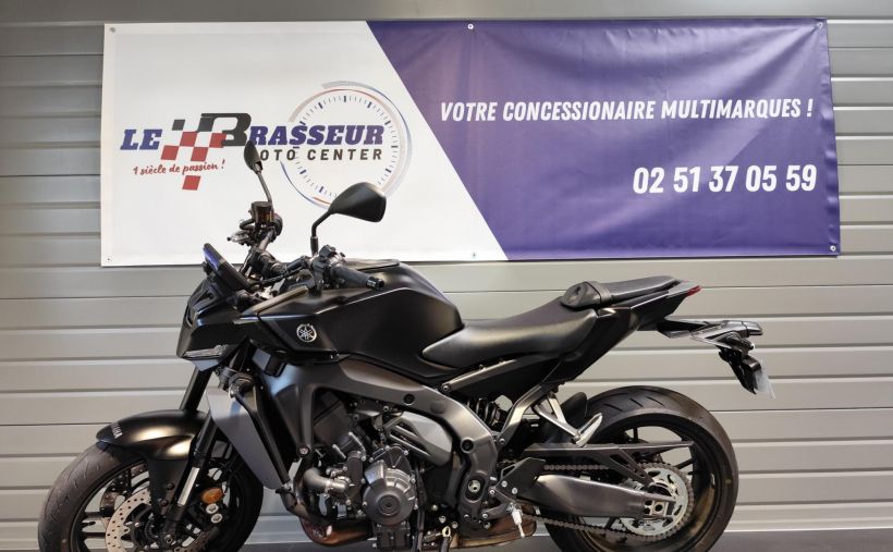 YAMAHA MT-09 1