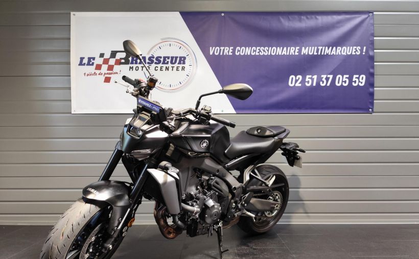 YAMAHA MT-09 2