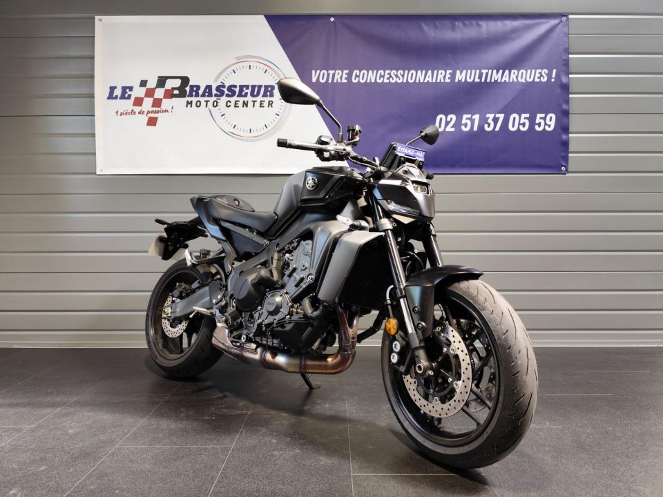 YAMAHA MT-09 18