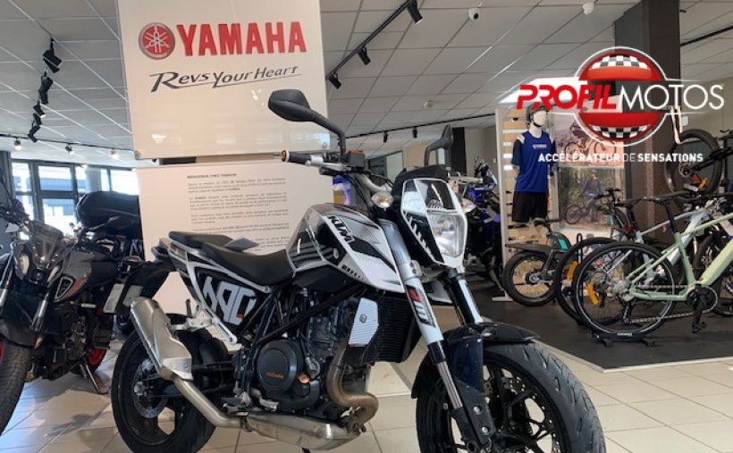 KTM 690 DUKE ABS 0
