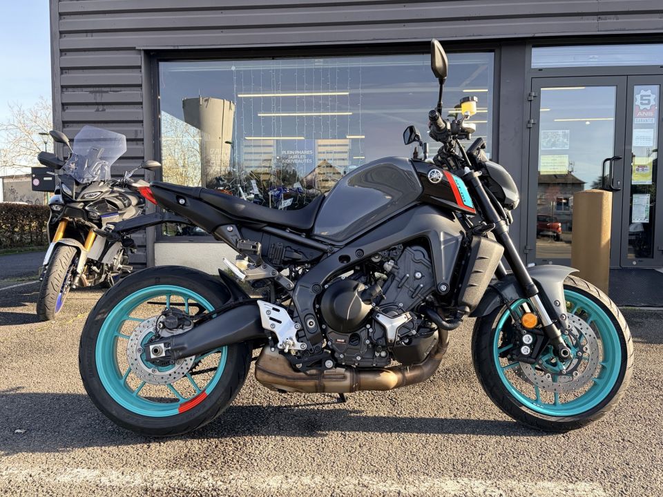 YAMAHA MT-09 2
