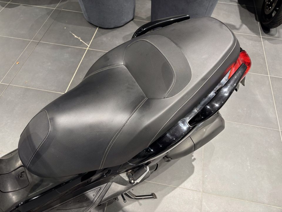 YAMAHA X-MAX 125 15