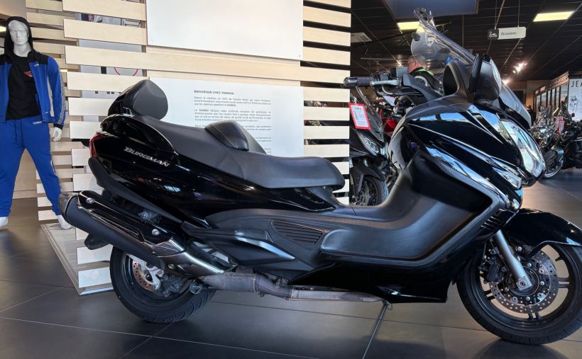 SUZUKI BURGMAN 650 1