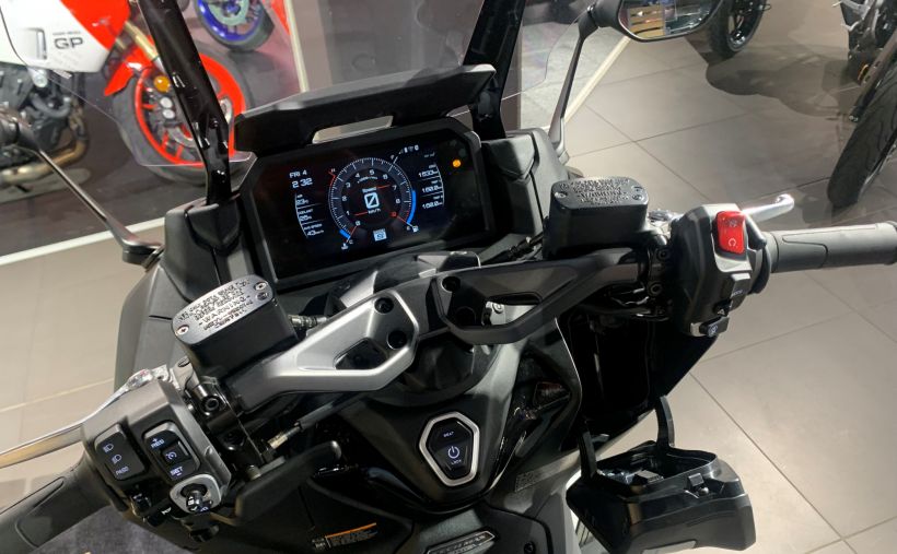 YAMAHA XP T-MAX 560 TECH MAX 2