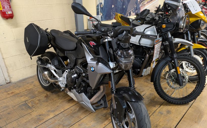 BMW BMW F 900 R 1