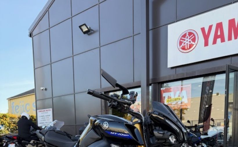 YAMAHA MT-10 SP 8