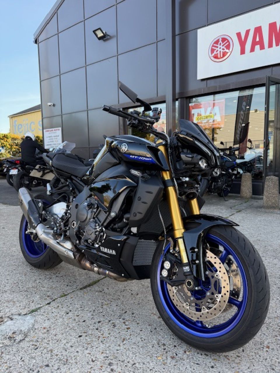 YAMAHA MT-10 SP 8