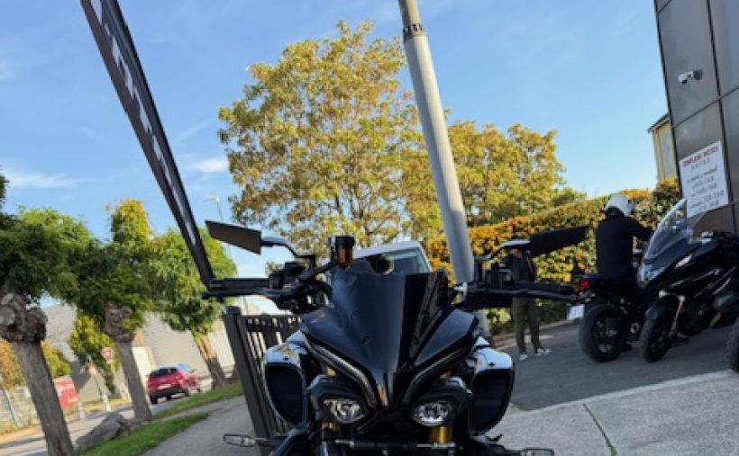 YAMAHA MT-10 SP 9