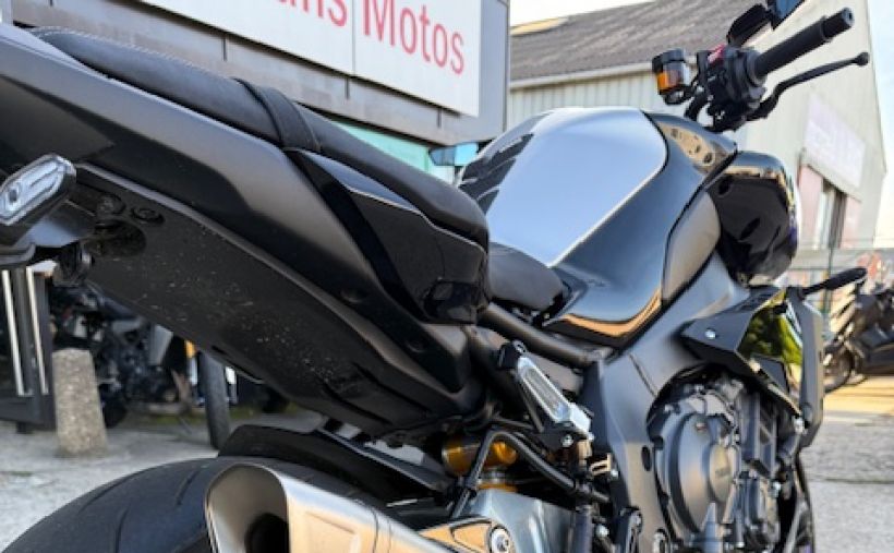 YAMAHA MT-10 SP 4