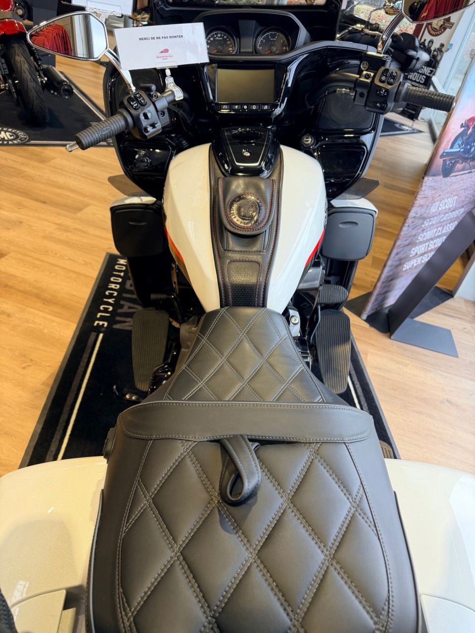 INDIAN INDIAN PURSUIT DARK HORSE 12