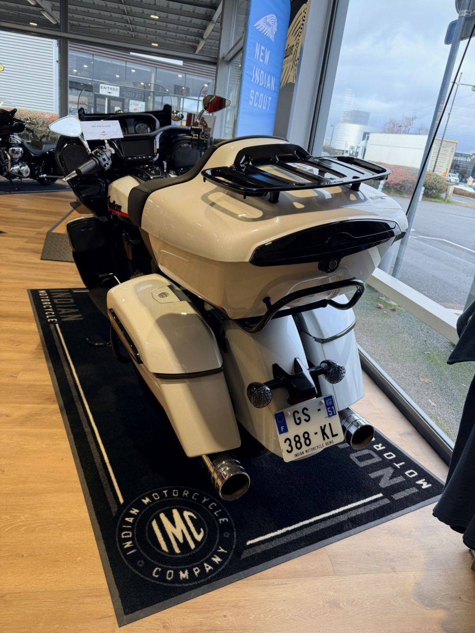 INDIAN INDIAN PURSUIT DARK HORSE 24