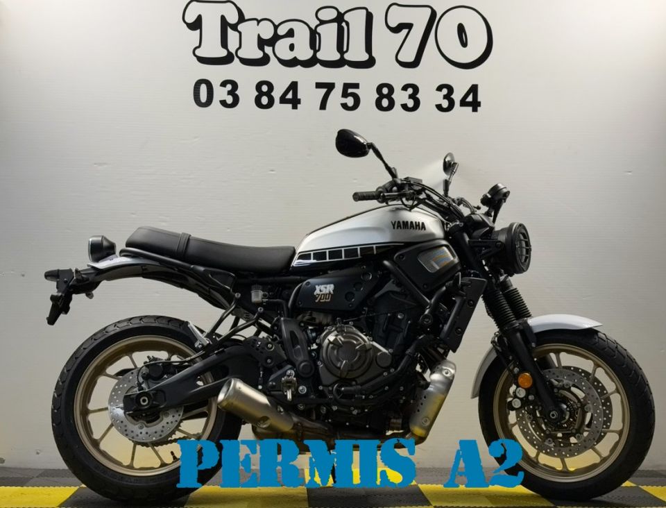 YAMAHA XSR 700 0