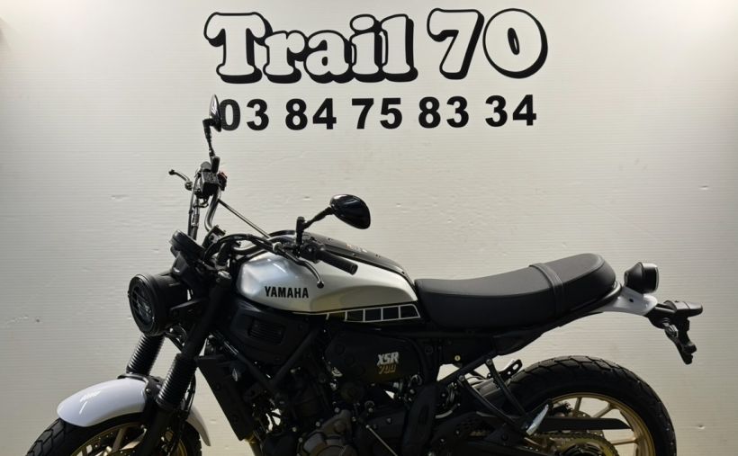 YAMAHA XSR 700 1