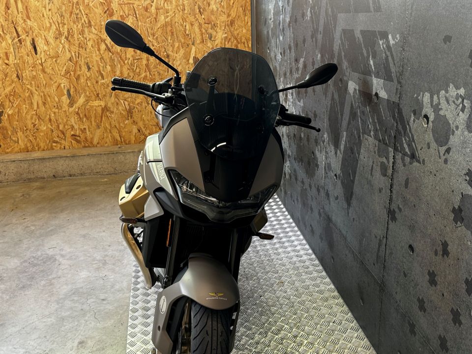 MOTO GUZZI V100 Mandello Aviazione Navale 9