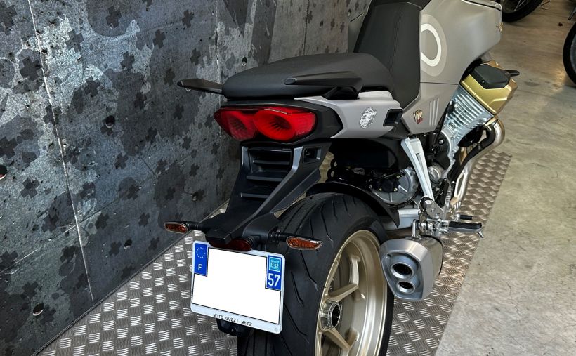 MOTO GUZZI V100 Mandello Aviazione Navale 2