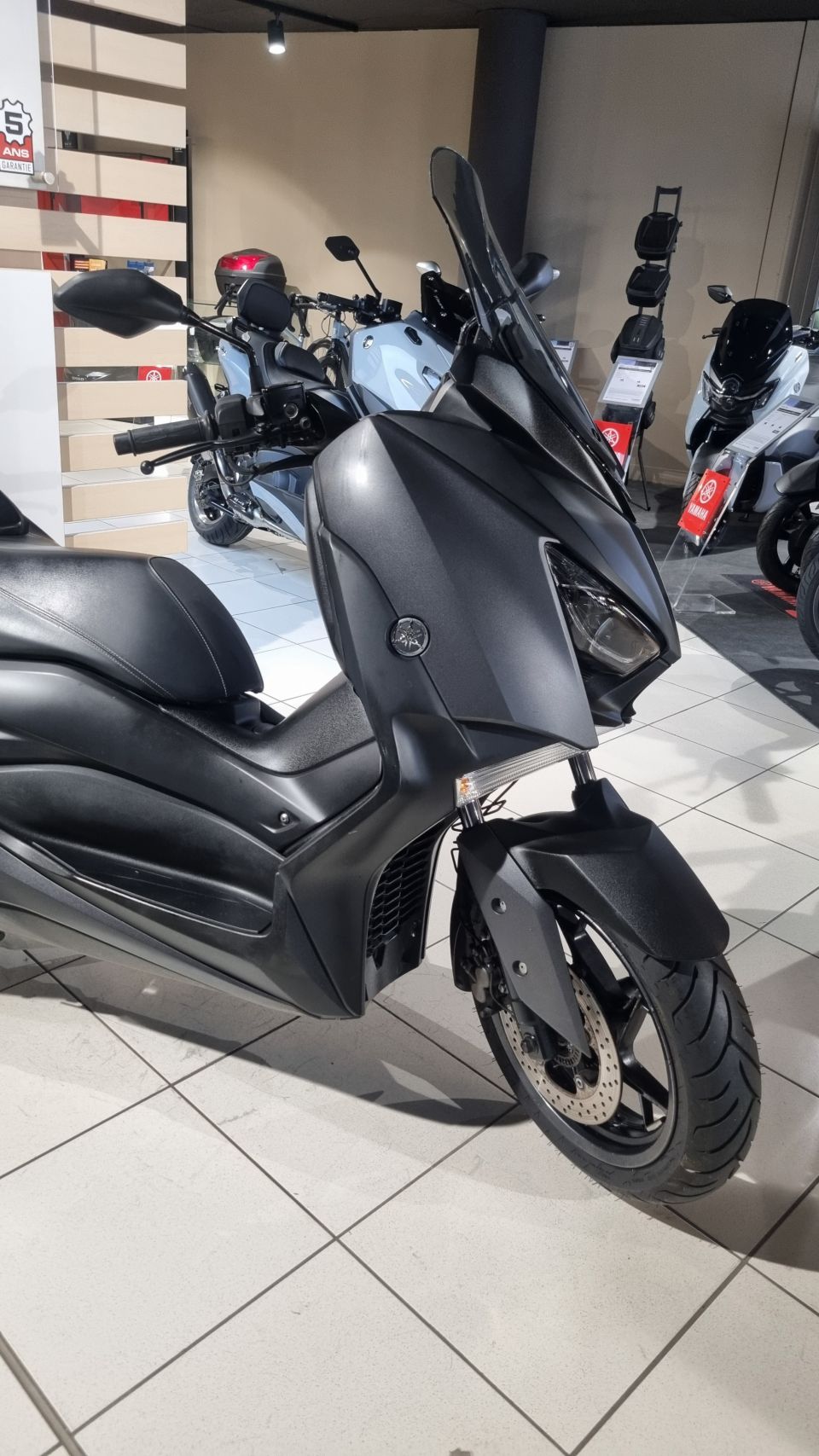 YAMAHA XMAX 300 1