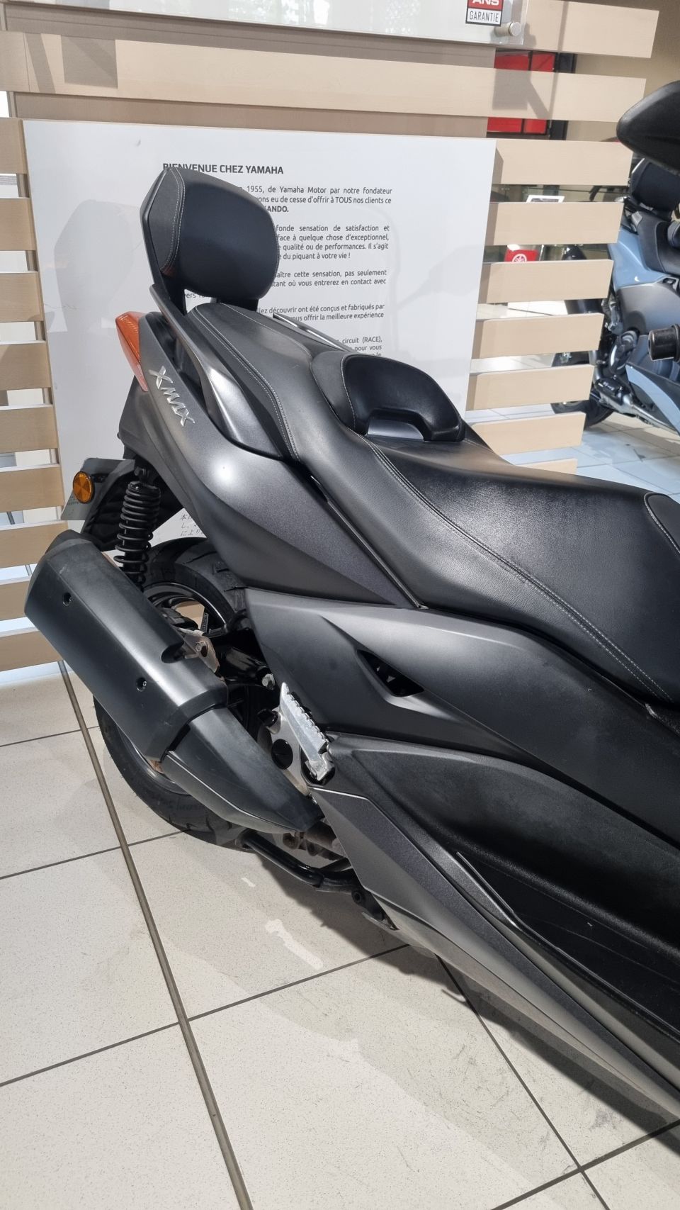 YAMAHA XMAX 300 2