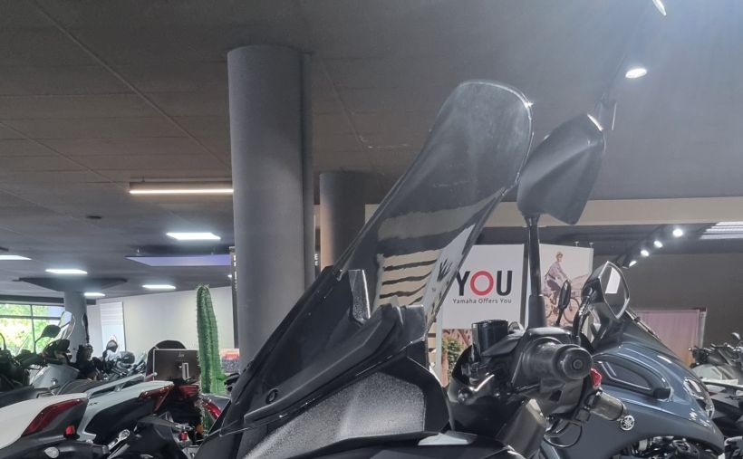 YAMAHA XMAX 300 3