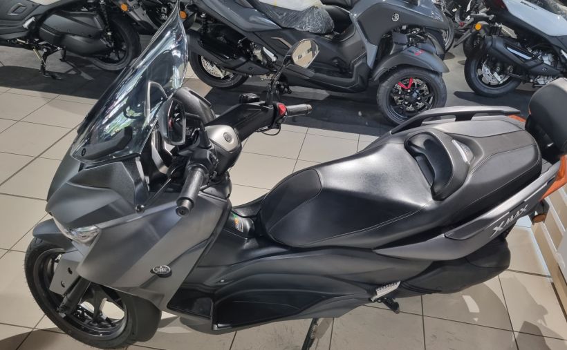 YAMAHA XMAX 300 5