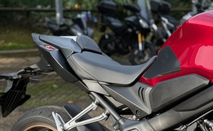 HONDA CBR 650  R 1