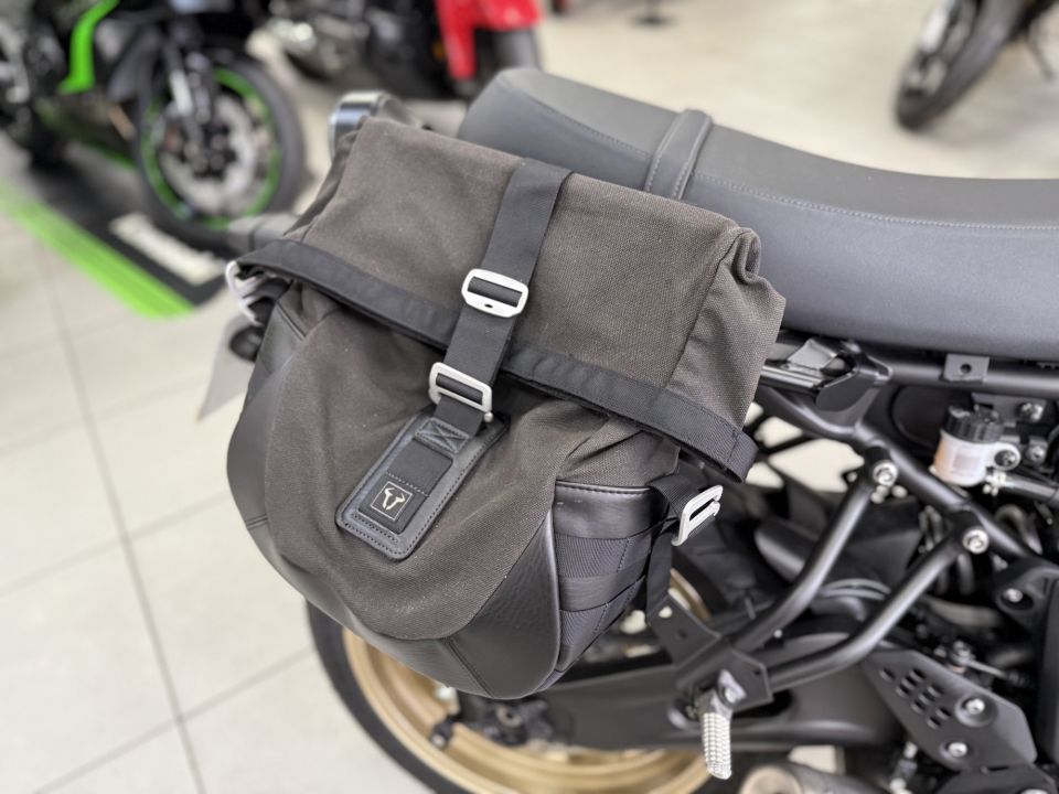 YAMAHA XSR 700 XTRIBUTE 18