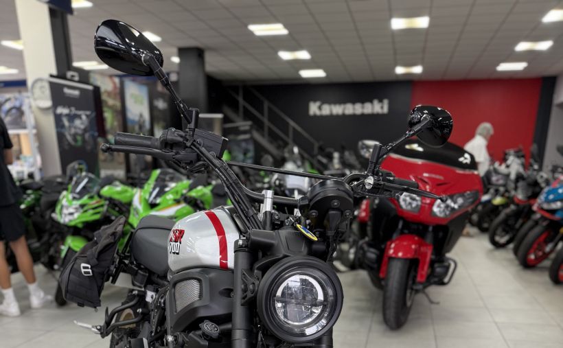 YAMAHA XSR 700 XTRIBUTE 3