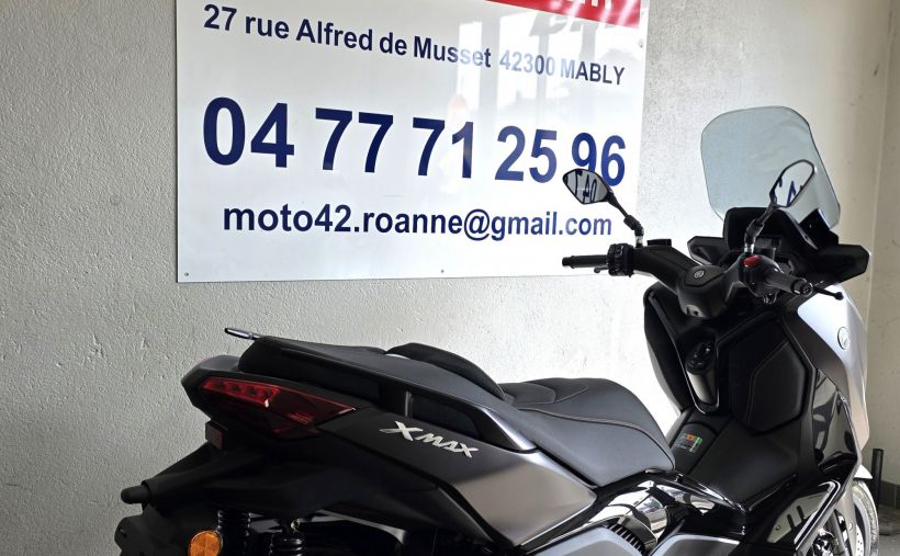 YAMAHA XMAX 300 Tech Max 3