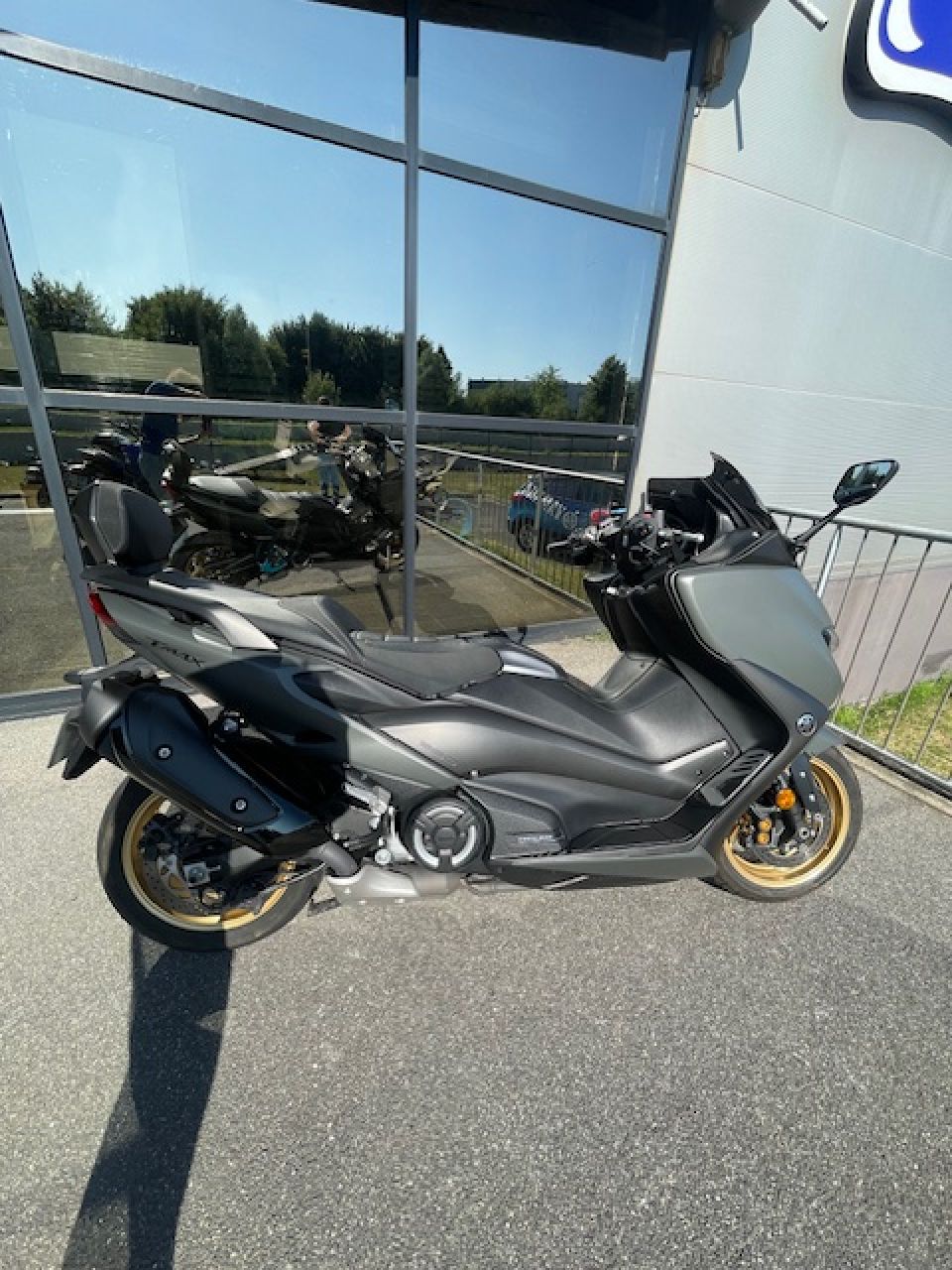 YAMAHA XP T-MAX 560 0