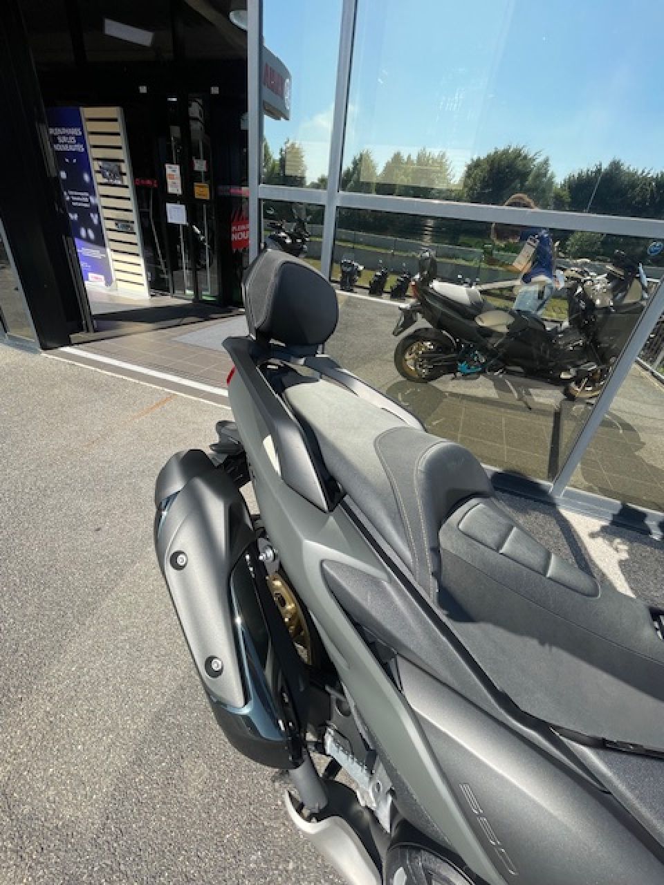 YAMAHA XP T-MAX 560 6