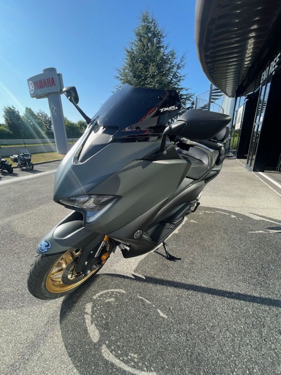 YAMAHA XP T-MAX 560 3