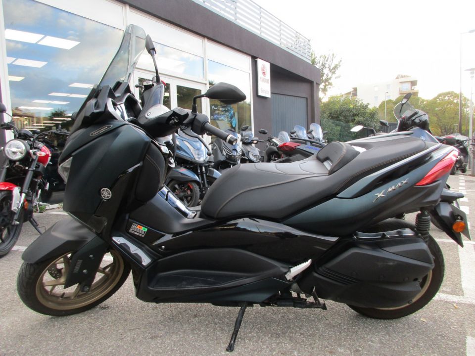 YAMAHA XMAX 300 Tech Max 0