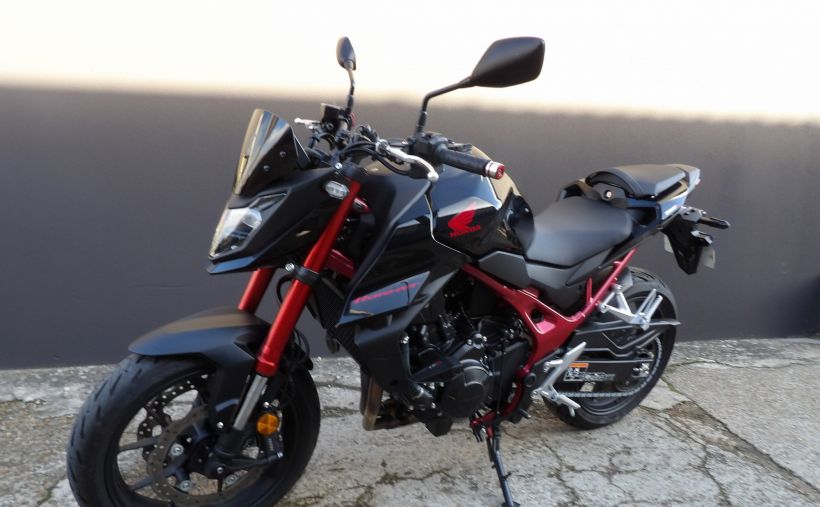HONDA CB 750 HORNET 6