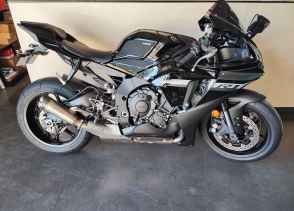 YAMAHA YZF 1000 R1 - 2024