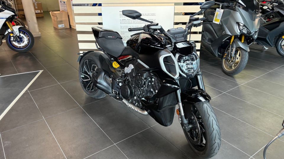 DUCATI DIAVEL V4 0
