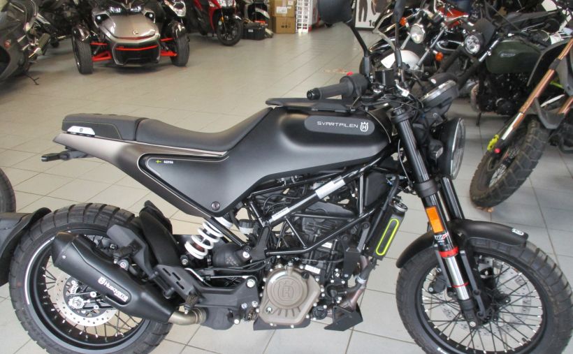 HUSQVARNA SVARTPILEN 125 ABS 0