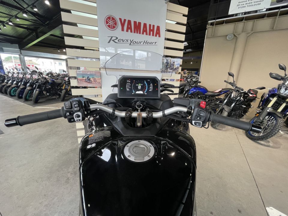 YAMAHA NIKEN 850 GT 6