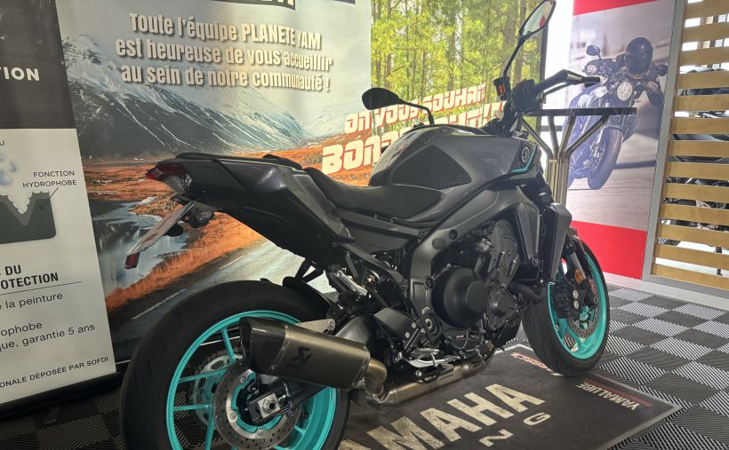 YAMAHA MT-09 2
