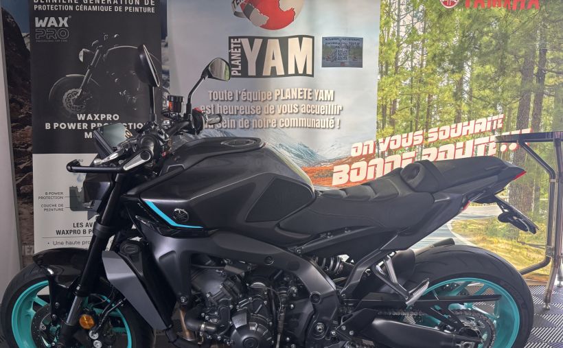 YAMAHA MT-09 5