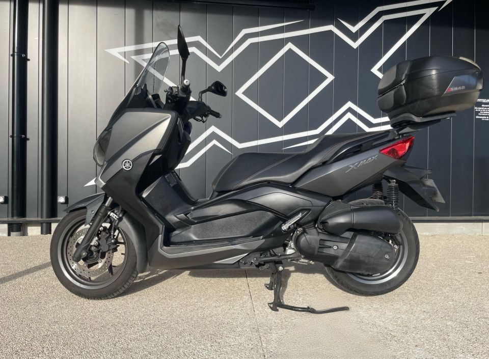 YAMAHA XMAX 125 2