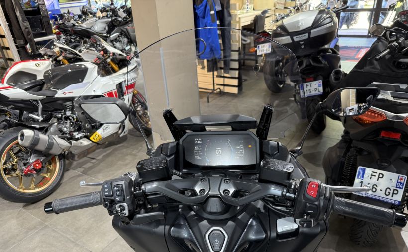YAMAHA XP T-MAX 560 TECH MAX 4