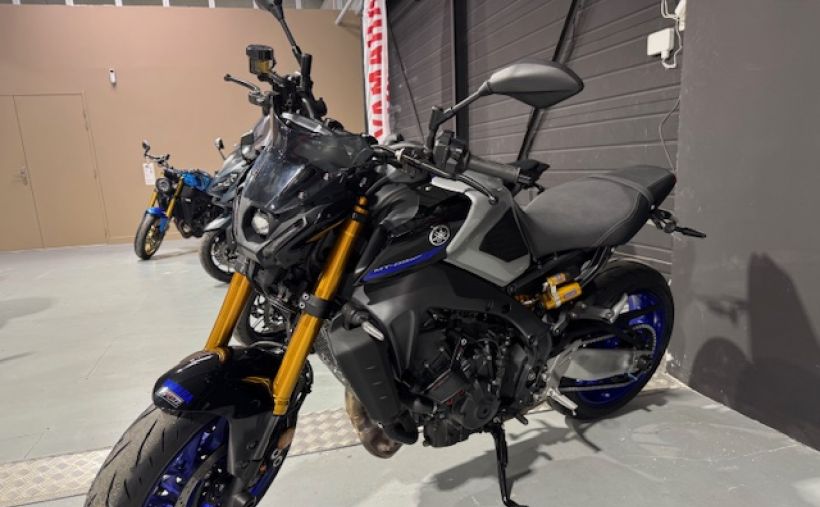 YAMAHA MT-09 SP 1