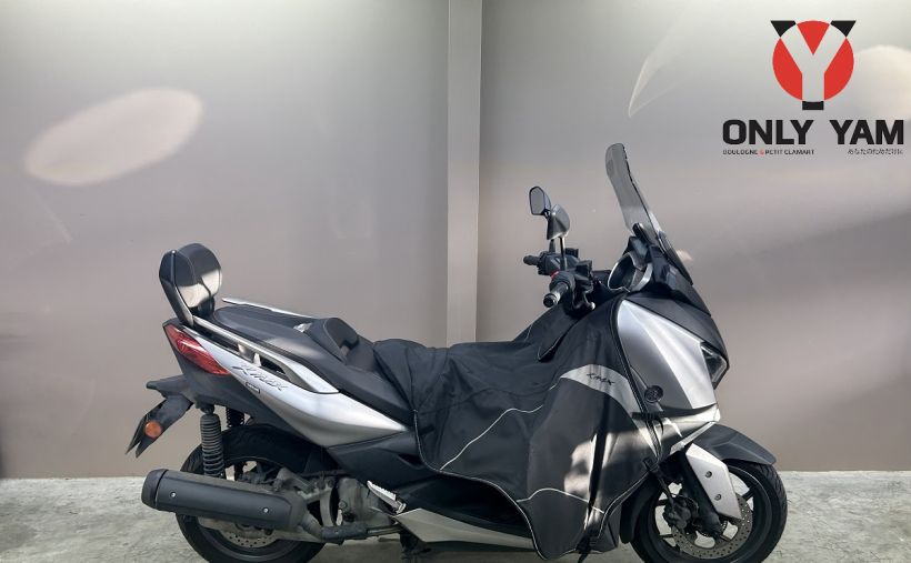 YAMAHA X-MAX 125 0